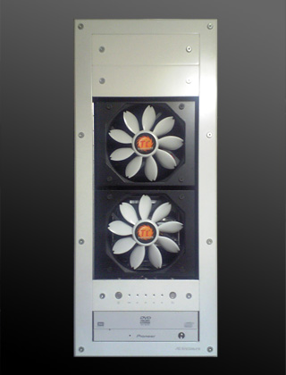 M0 へ 桜扇 Thermaltake ISGC Fan 12(AF0018) を組み込んだ図（JPEG:27KB)